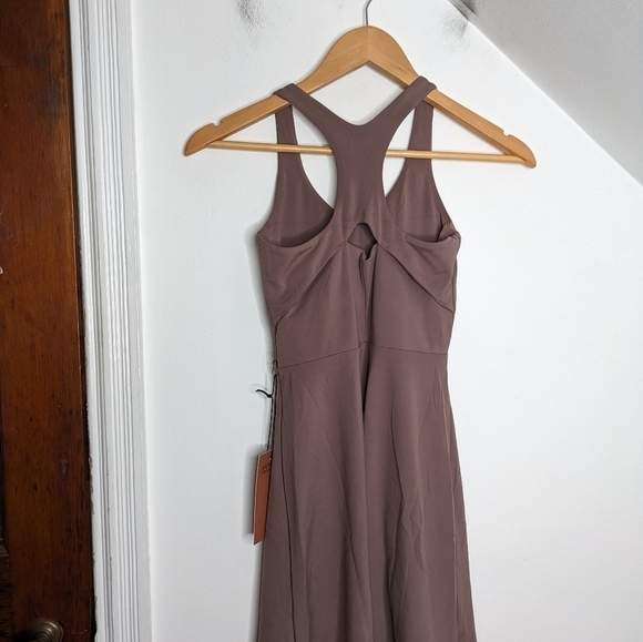 GIRLFRIEND COLLECTIVE Lola V-Neck Workout Dress Built-in Shorts Bra NEW Size XS - Picture 2 of 6